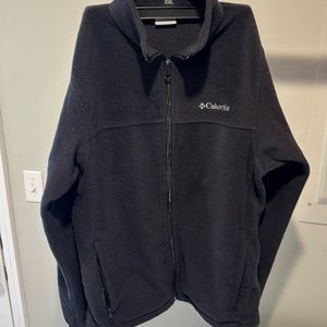 Men’s Columbia fleece jacket. Medium